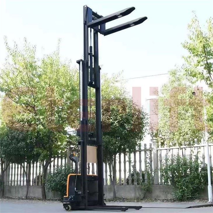 Electric Stacker